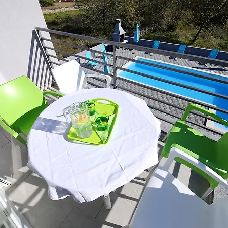 Croliday Apartment With Pool Nin * Zaton (Zadar)