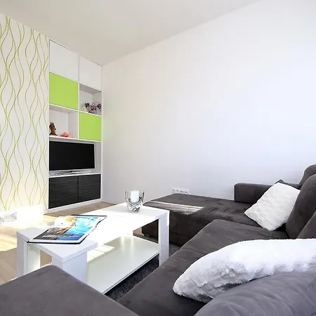 Croliday Apartment With Pool Nin Apartment Zaton (Zadar)