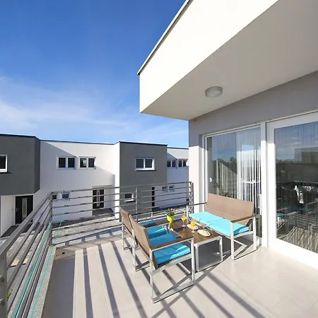 Croliday Apartment With Pool Nin Zaton (Zadar)