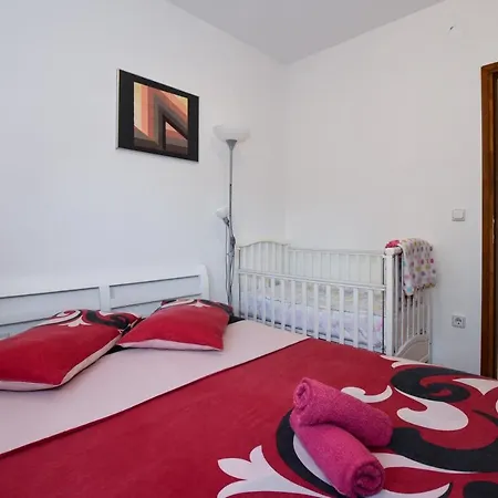 Croliday Apartment With Pool Nin Zaton (Zadar)