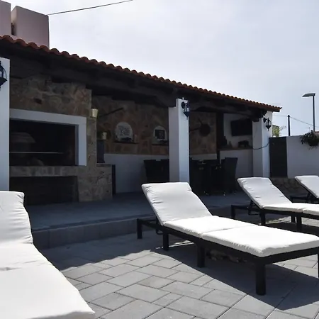 Croliday Apartment With Pool Nin *