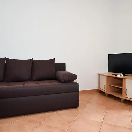 Apartment Croliday Apartment With Pool Nin *