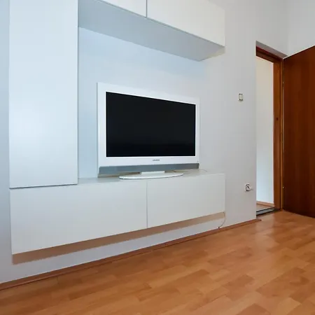 Croliday Apartment With Pool Nin Zaton (Zadar)